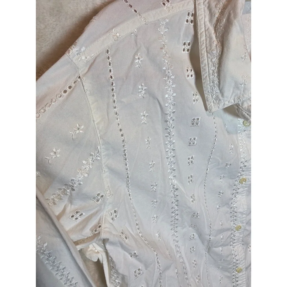 White Stag Women White Eyelet Embroidered Cotton Button Down Shirt‎ Size M 8/10